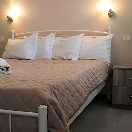 Casa De Rosa & 3* Valsamata